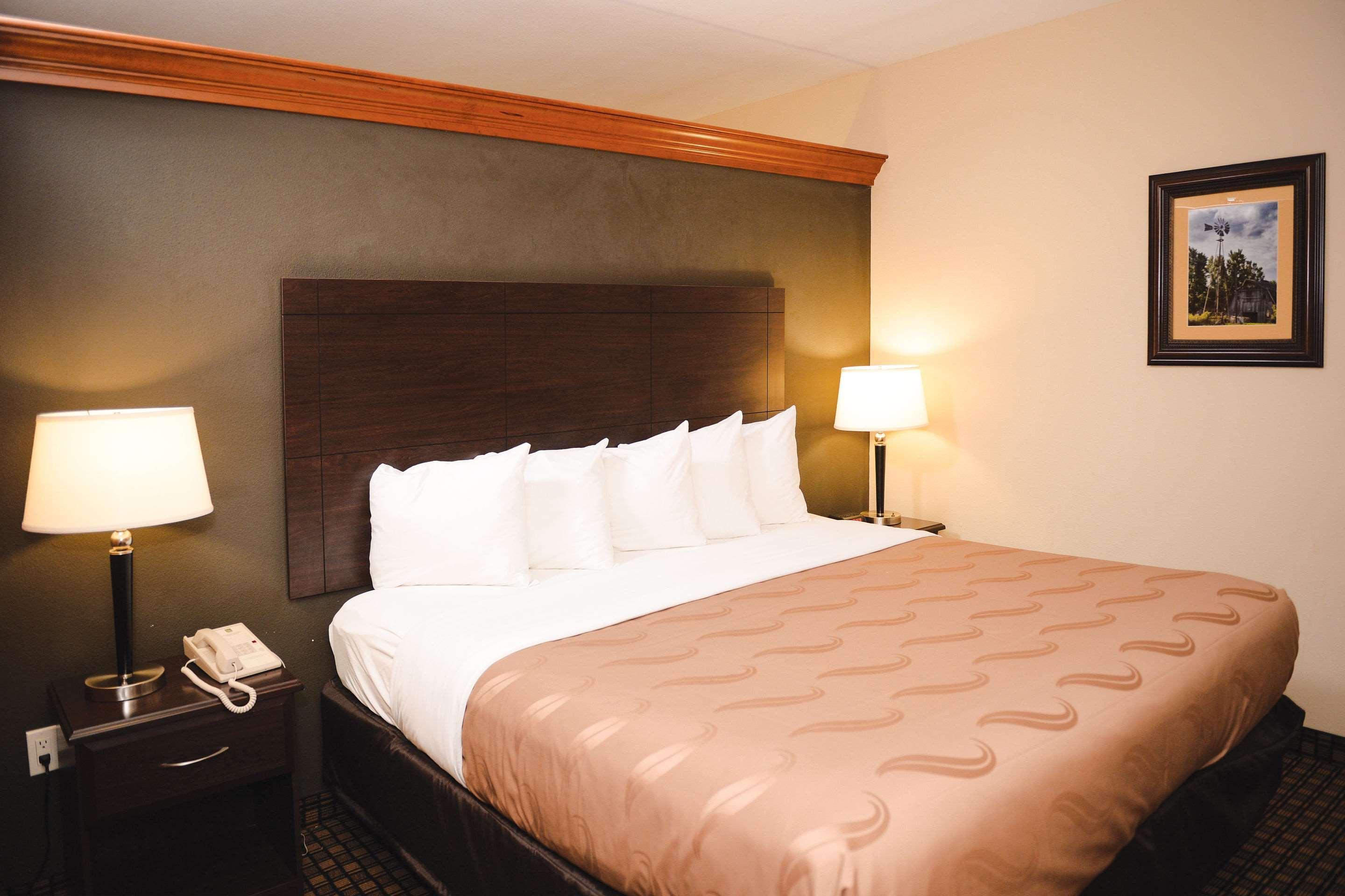 Quality Inn & Suites Ames Conference Center Near Isu Campus Εξωτερικό φωτογραφία
