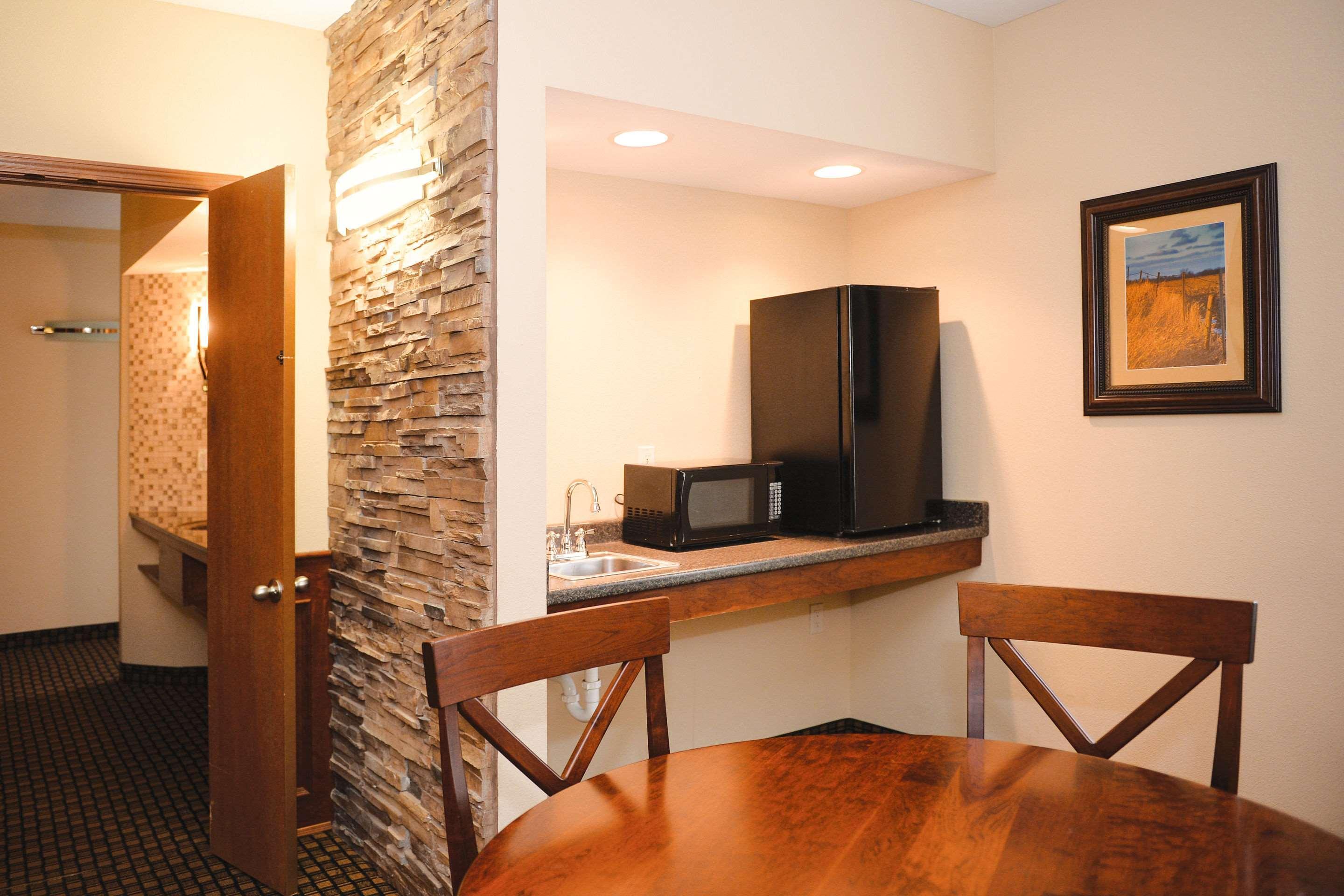 Quality Inn & Suites Ames Conference Center Near Isu Campus Εξωτερικό φωτογραφία