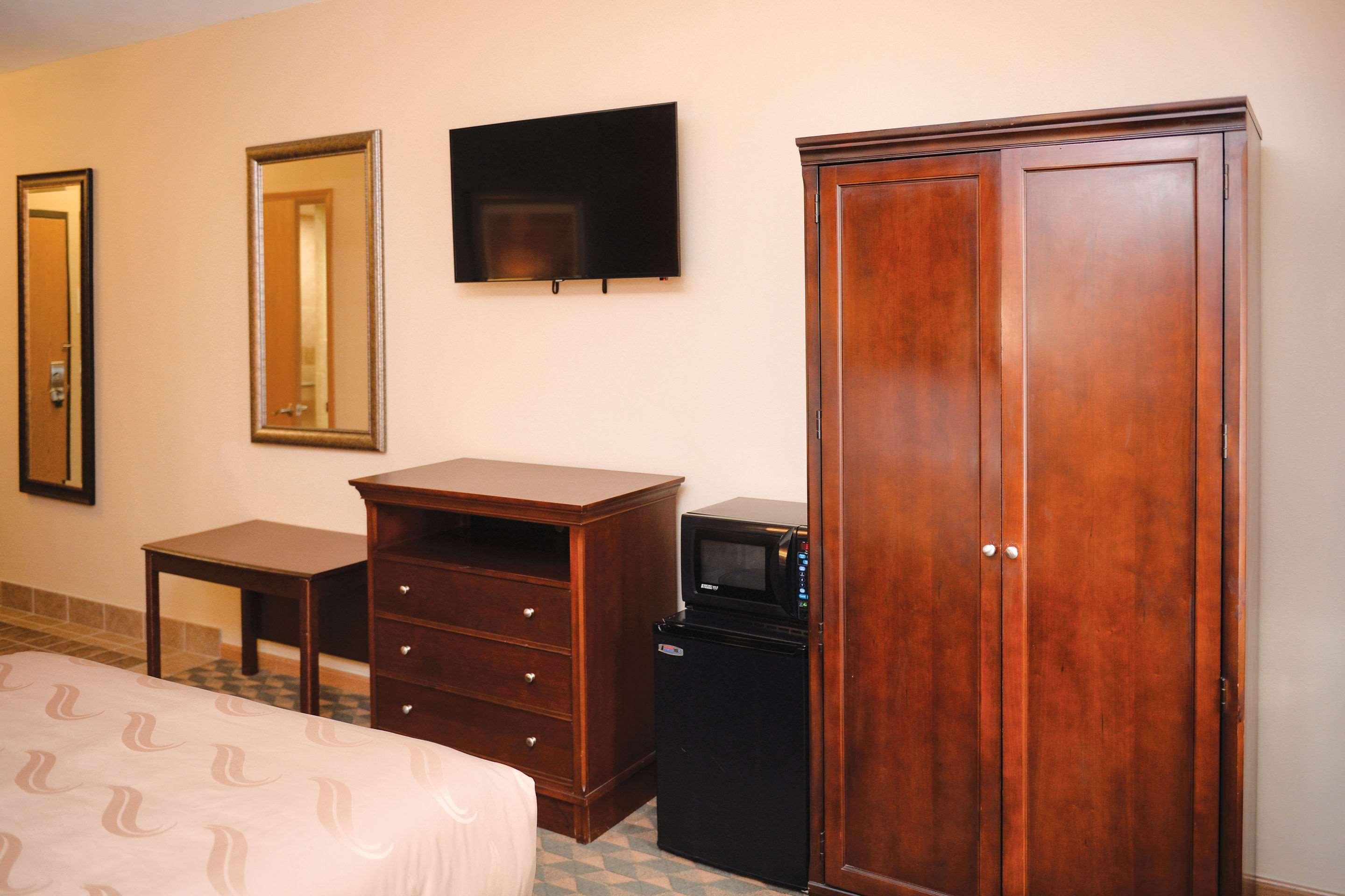 Quality Inn & Suites Ames Conference Center Near Isu Campus Εξωτερικό φωτογραφία