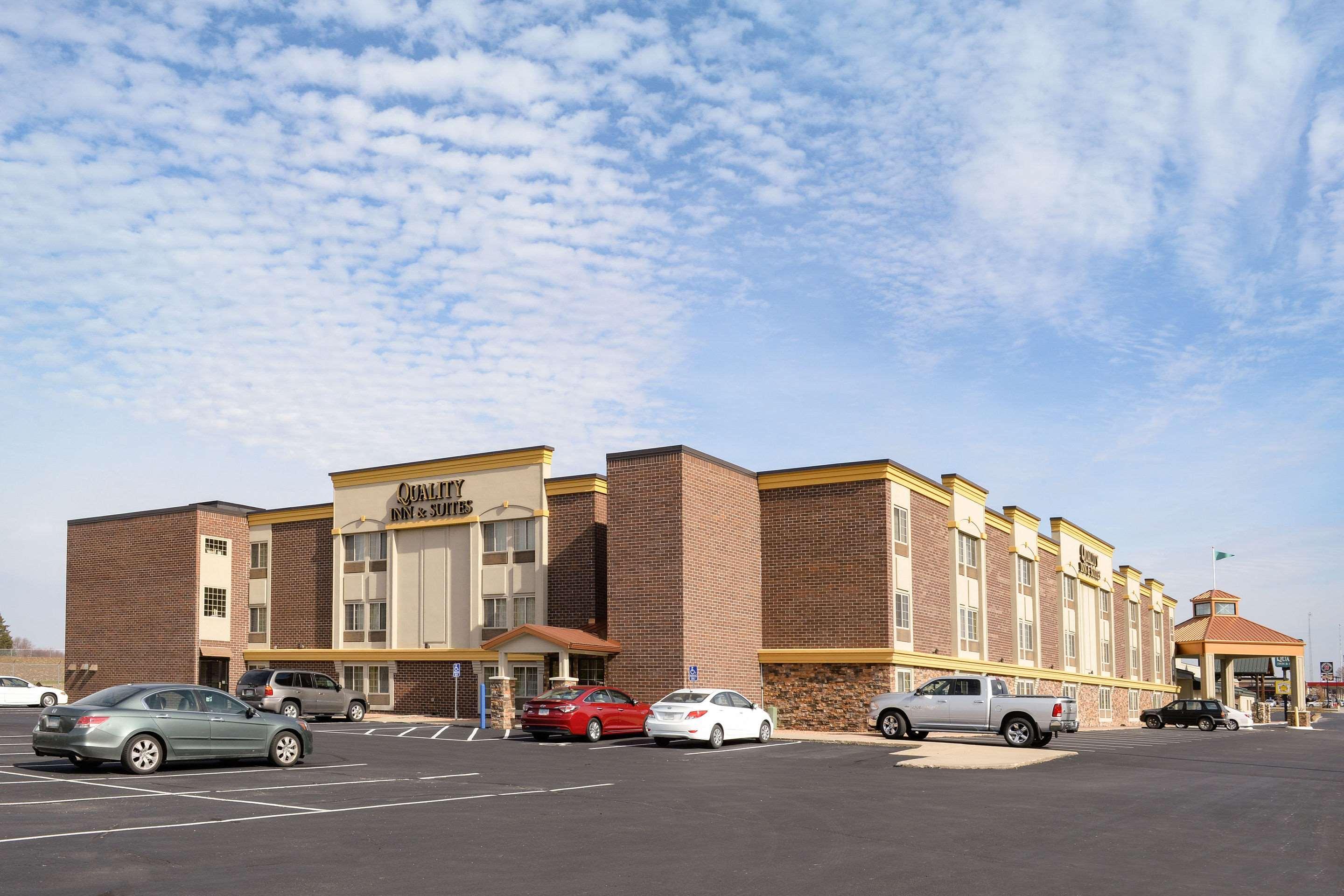 Quality Inn & Suites Ames Conference Center Near Isu Campus Εξωτερικό φωτογραφία