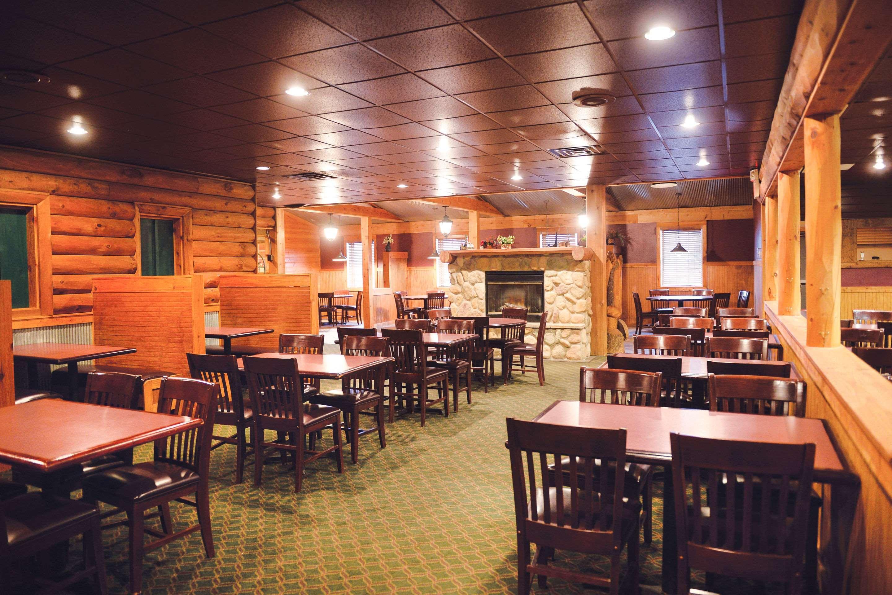 Quality Inn & Suites Ames Conference Center Near Isu Campus Εξωτερικό φωτογραφία