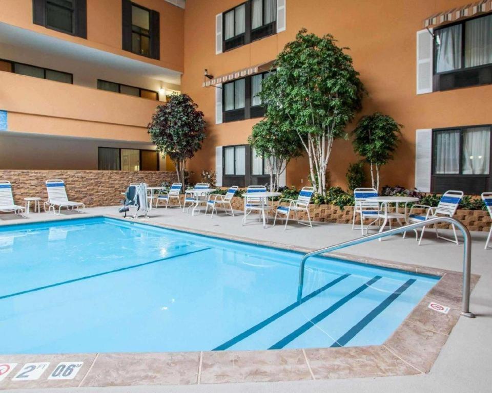 Quality Inn & Suites Ames Conference Center Near Isu Campus Εξωτερικό φωτογραφία