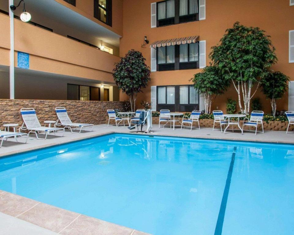 Quality Inn & Suites Ames Conference Center Near Isu Campus Εξωτερικό φωτογραφία