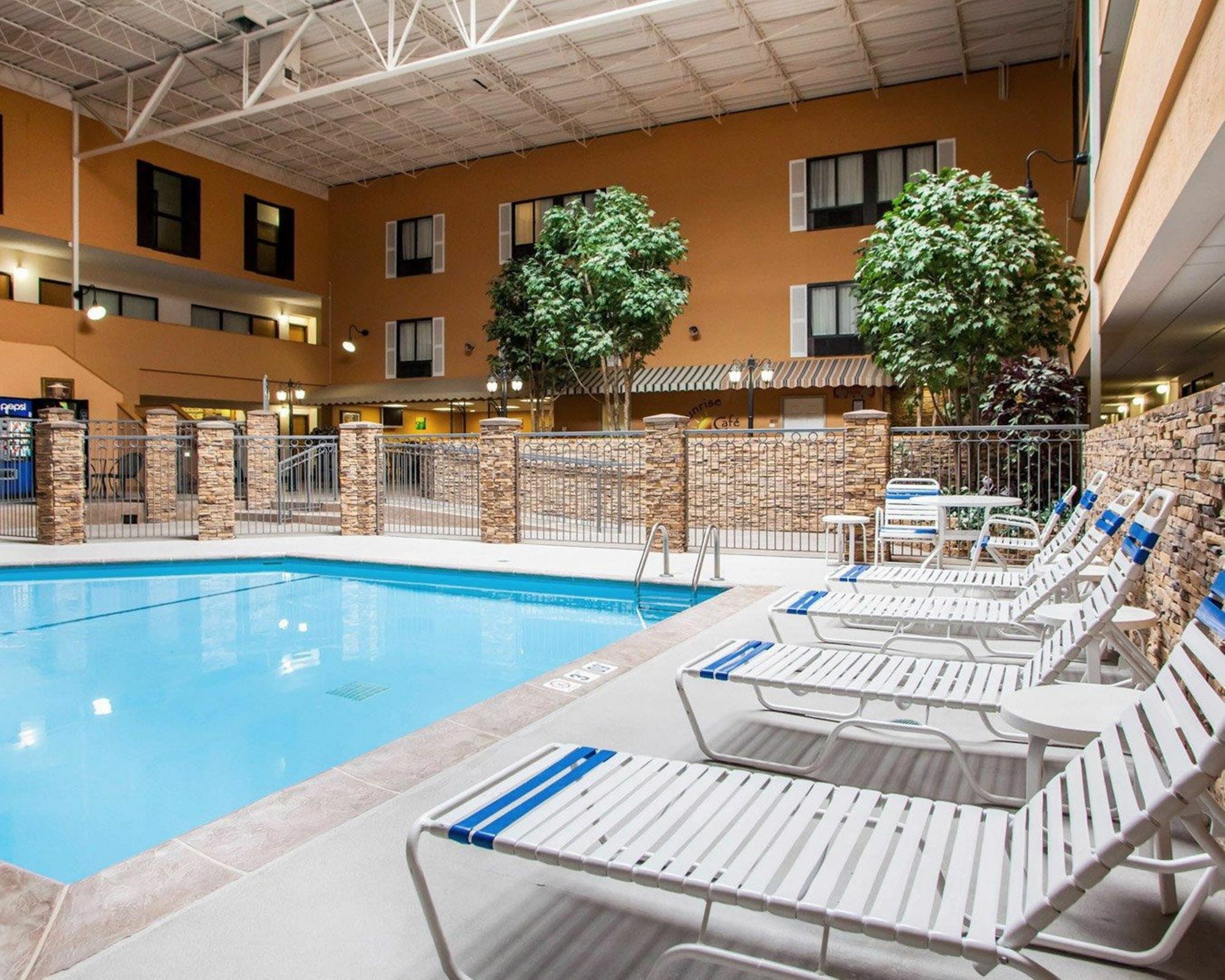 Quality Inn & Suites Ames Conference Center Near Isu Campus Εξωτερικό φωτογραφία