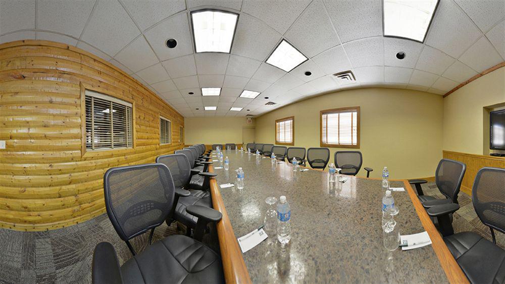 Quality Inn & Suites Ames Conference Center Near Isu Campus Εξωτερικό φωτογραφία