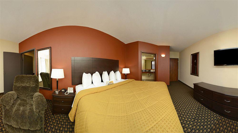 Quality Inn & Suites Ames Conference Center Near Isu Campus Εξωτερικό φωτογραφία